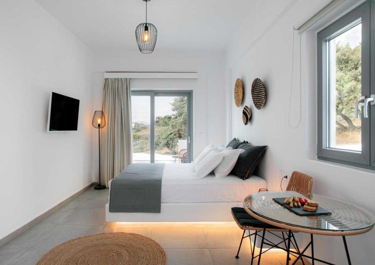 Seanfinity Beachfront Suites Mikri Vigla Exteriér fotografie