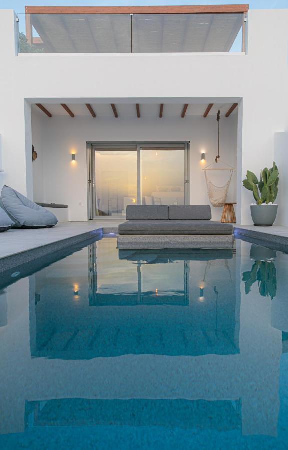 Seanfinity Beachfront Suites Mikri Vigla Exteriér fotografie