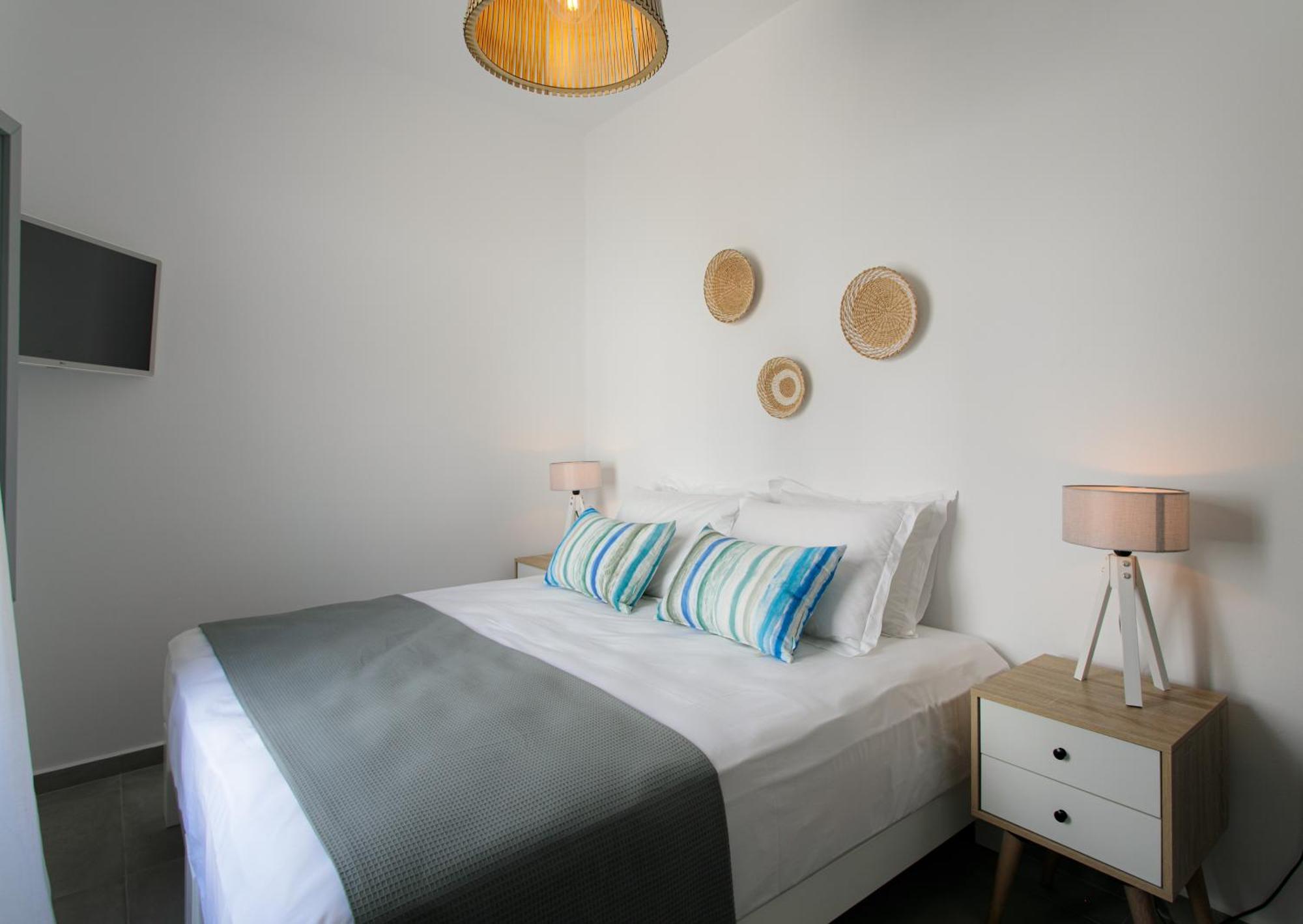Seanfinity Beachfront Suites Mikri Vigla Pokoj fotografie