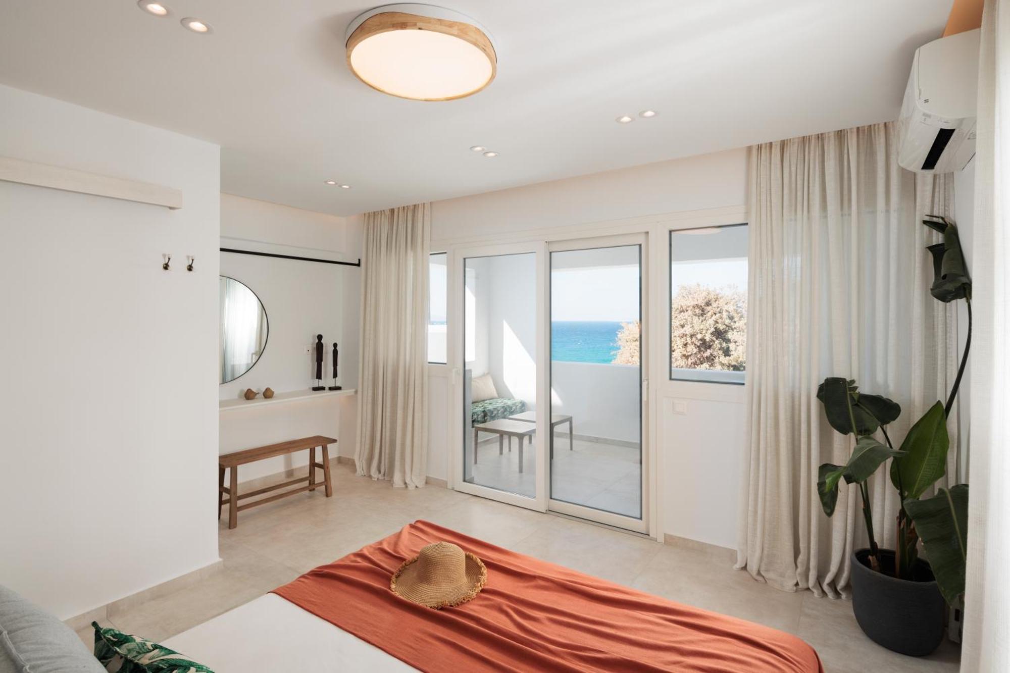 Seanfinity Beachfront Suites Mikri Vigla Pokoj fotografie