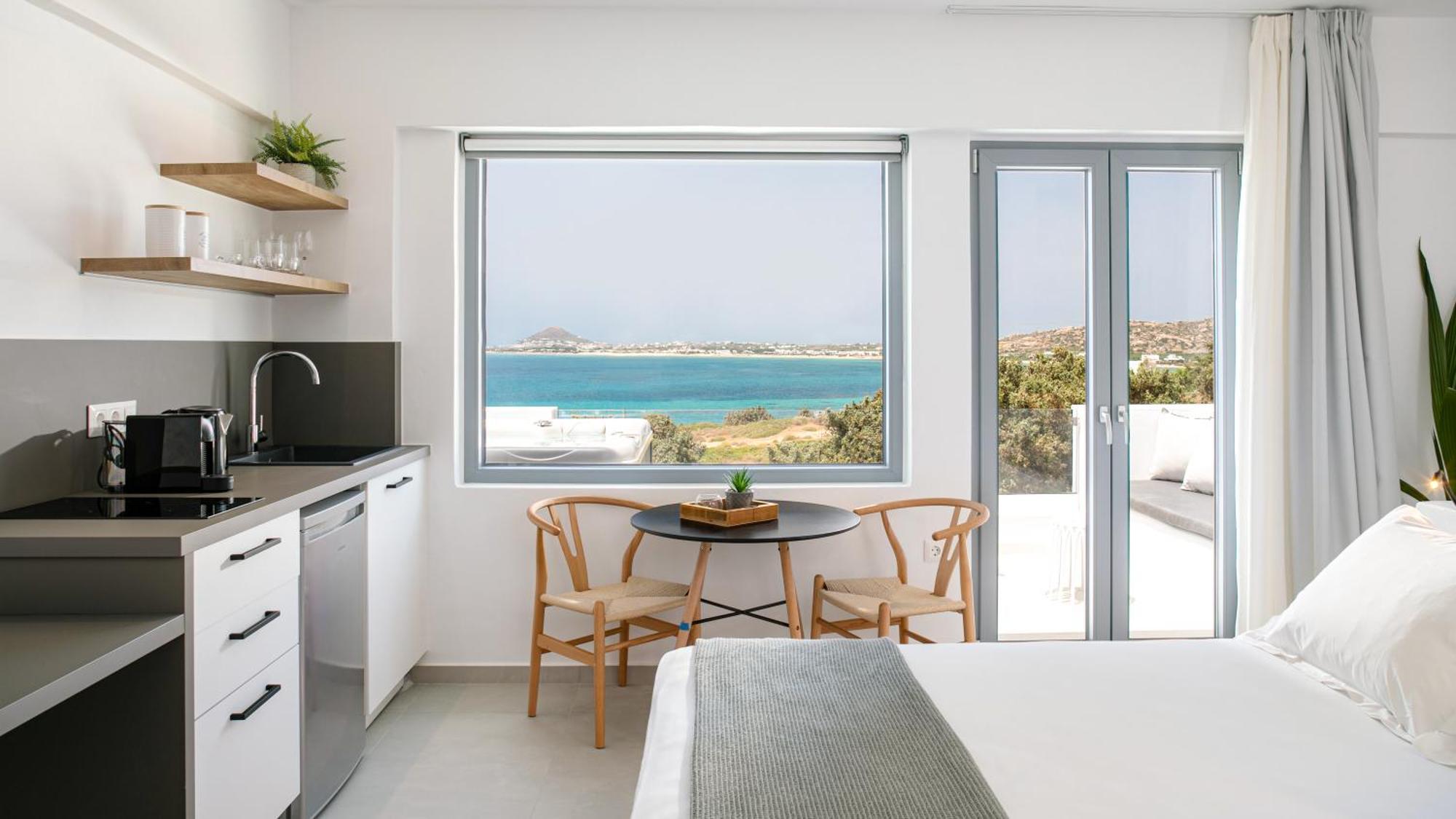 Seanfinity Beachfront Suites Mikri Vigla Exteriér fotografie
