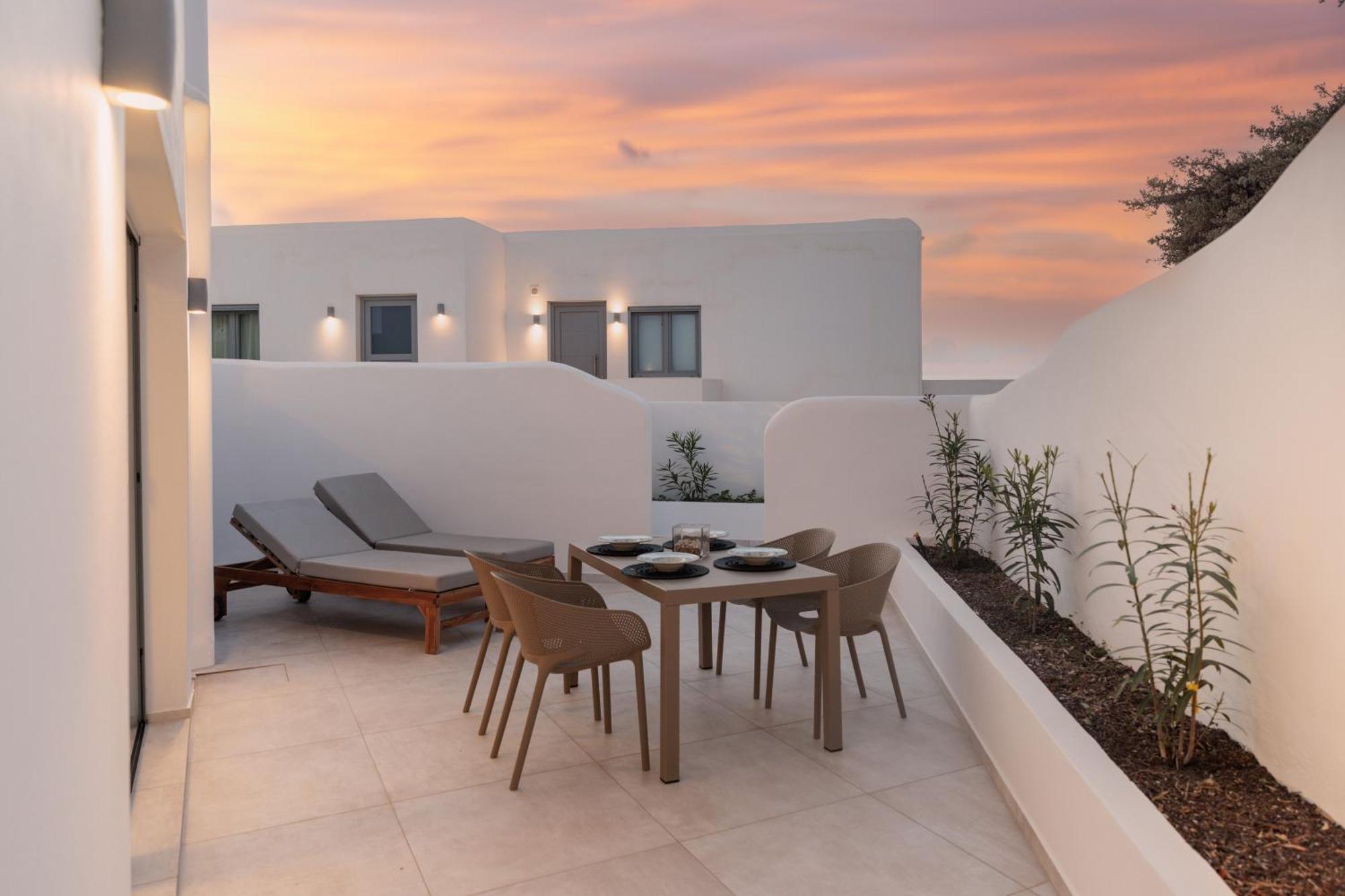 Seanfinity Beachfront Suites Mikri Vigla Pokoj fotografie
