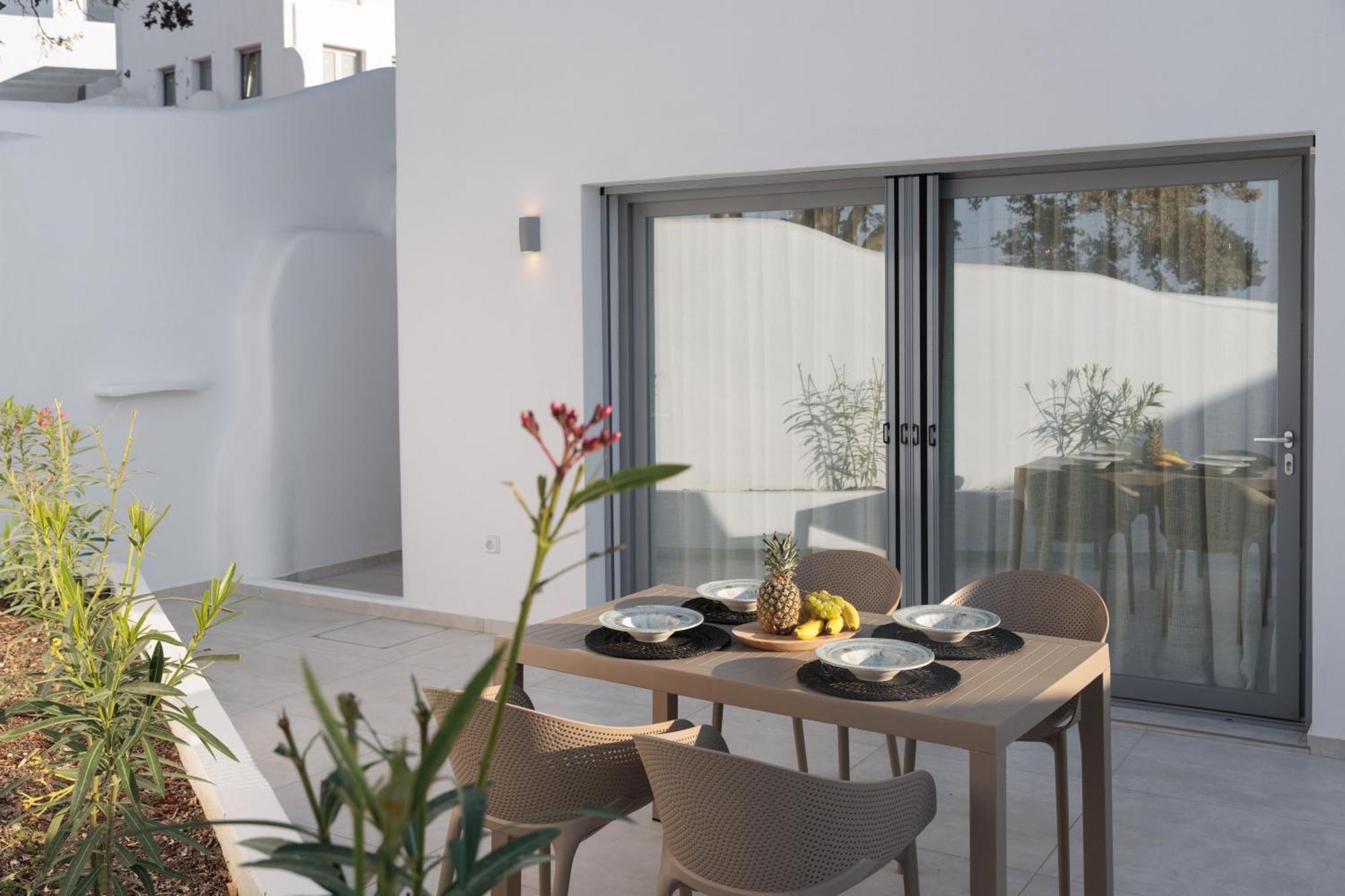 Seanfinity Beachfront Suites Mikri Vigla Pokoj fotografie